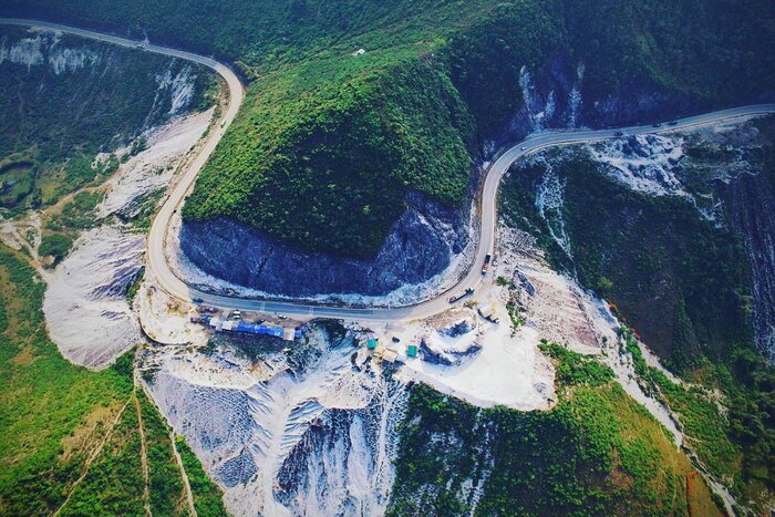 The snow-like Thung Khe pass